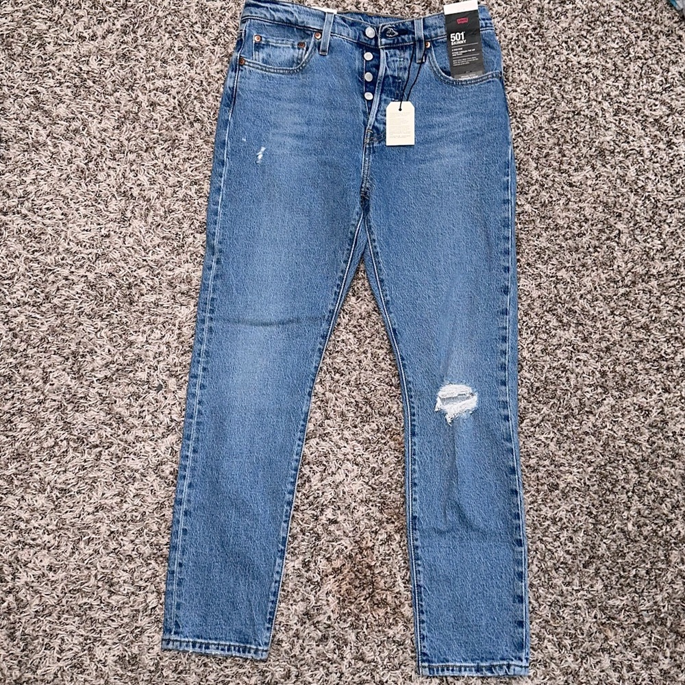 NEW! LEVI’S 501 Womens Distressed Skinny Jeans
